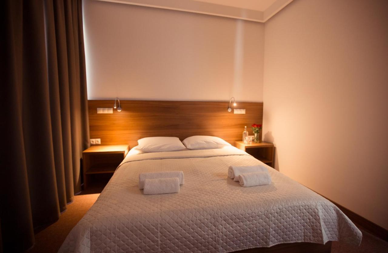 Hotel Rubin Stara Blotnica Экстерьер фото