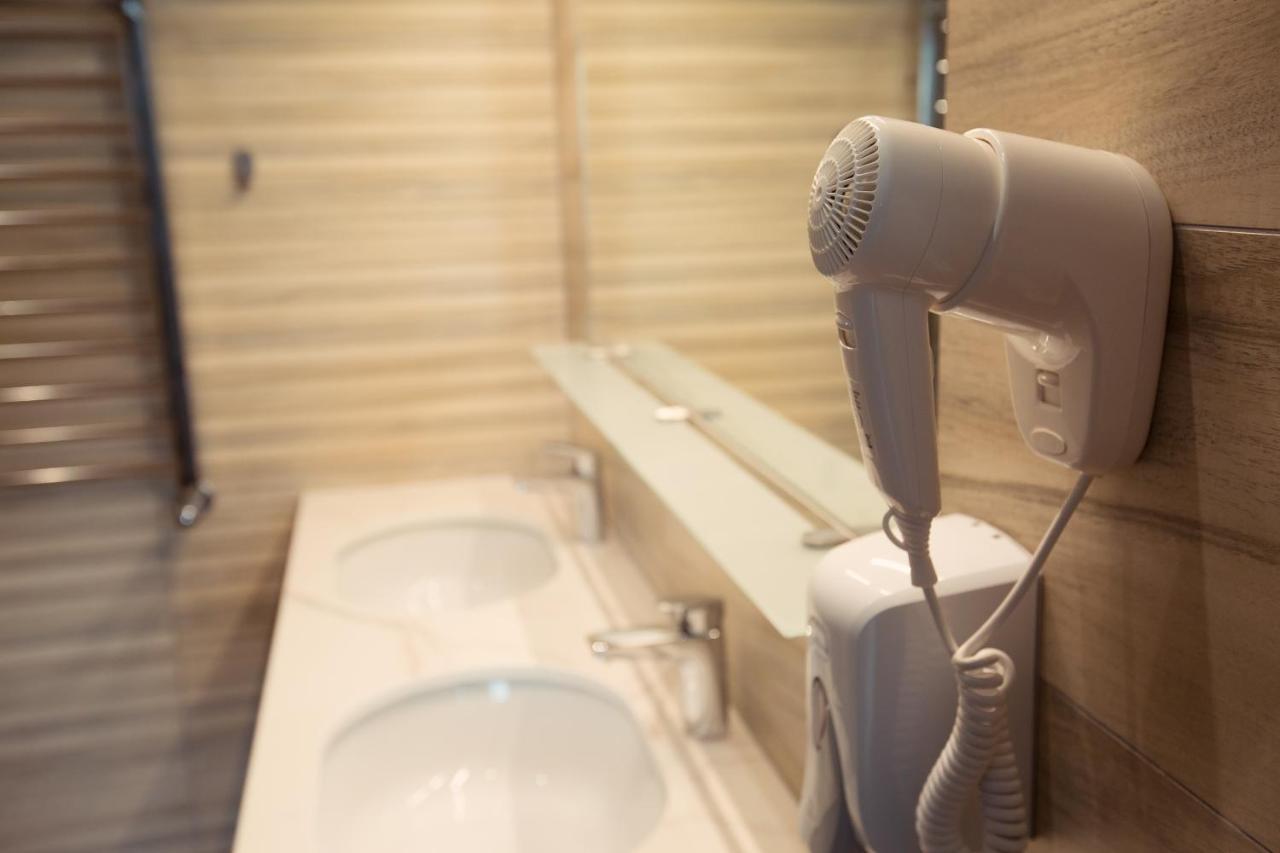 Hotel Rubin Stara Blotnica Экстерьер фото