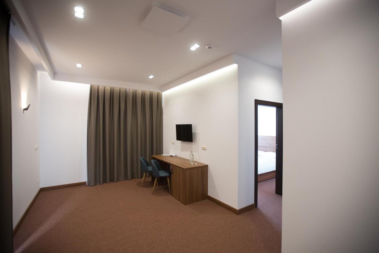 Hotel Rubin Stara Blotnica Экстерьер фото