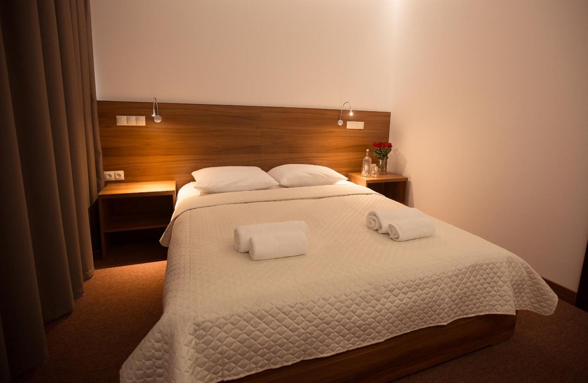 Hotel Rubin Stara Blotnica Экстерьер фото